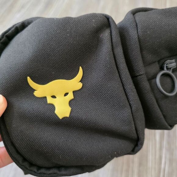 UA Under Armour Project Rock Duffle Backpack Bag Black Gold Gym New 1376459-002 main image 14